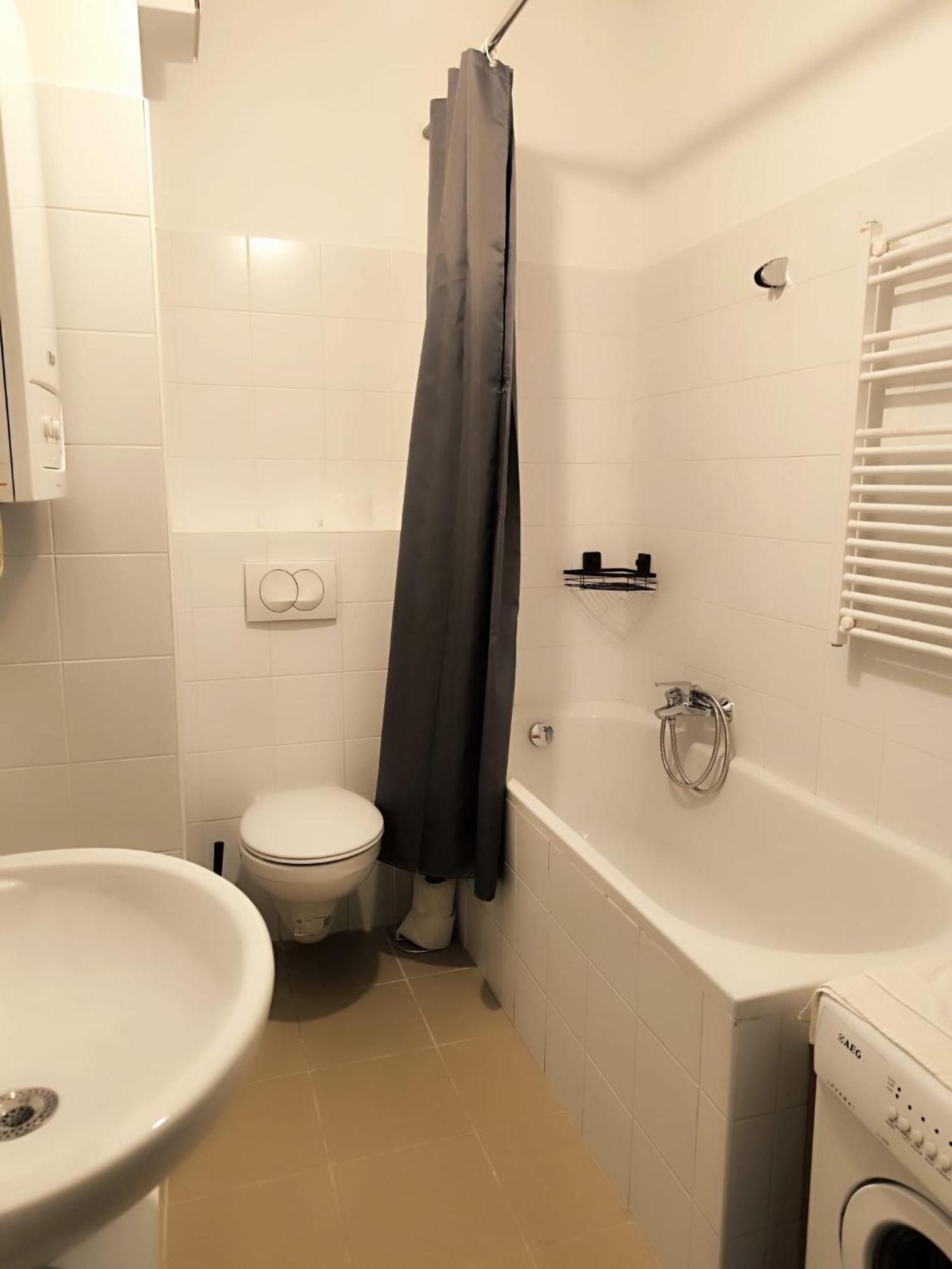 Pretty Apartment Next To Metro Station فيينا المظهر الخارجي الصورة